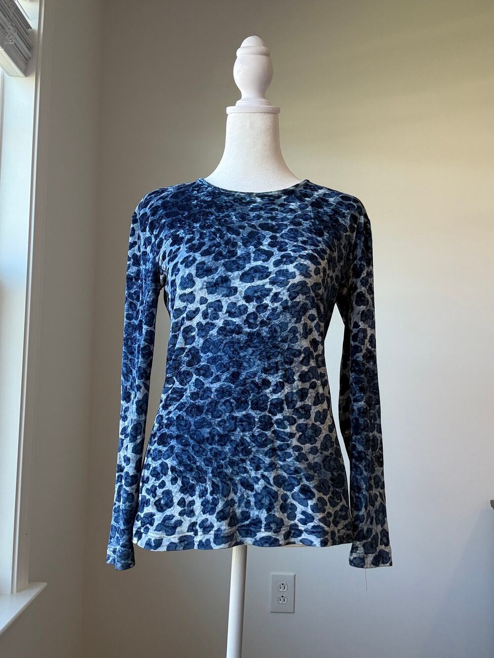 Vintage ESCADA Margaretha Ley Blue Leopard Velvet Top Size 36 S